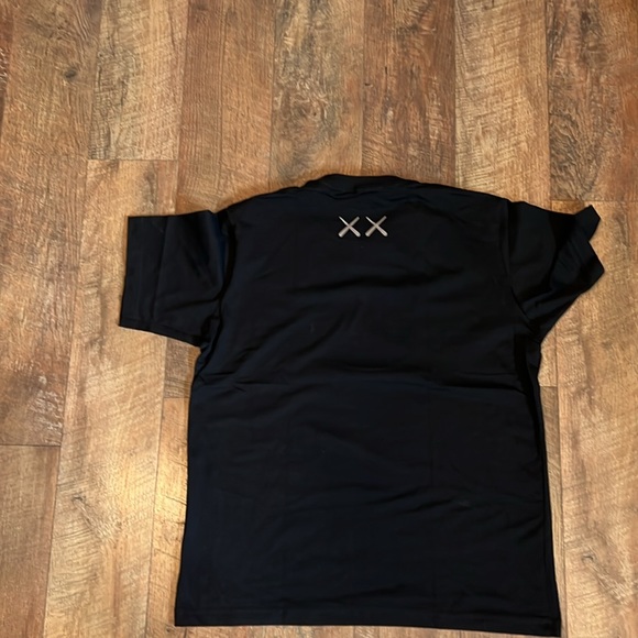 MENS KAWS T SHIRT - Picture 5 of 6